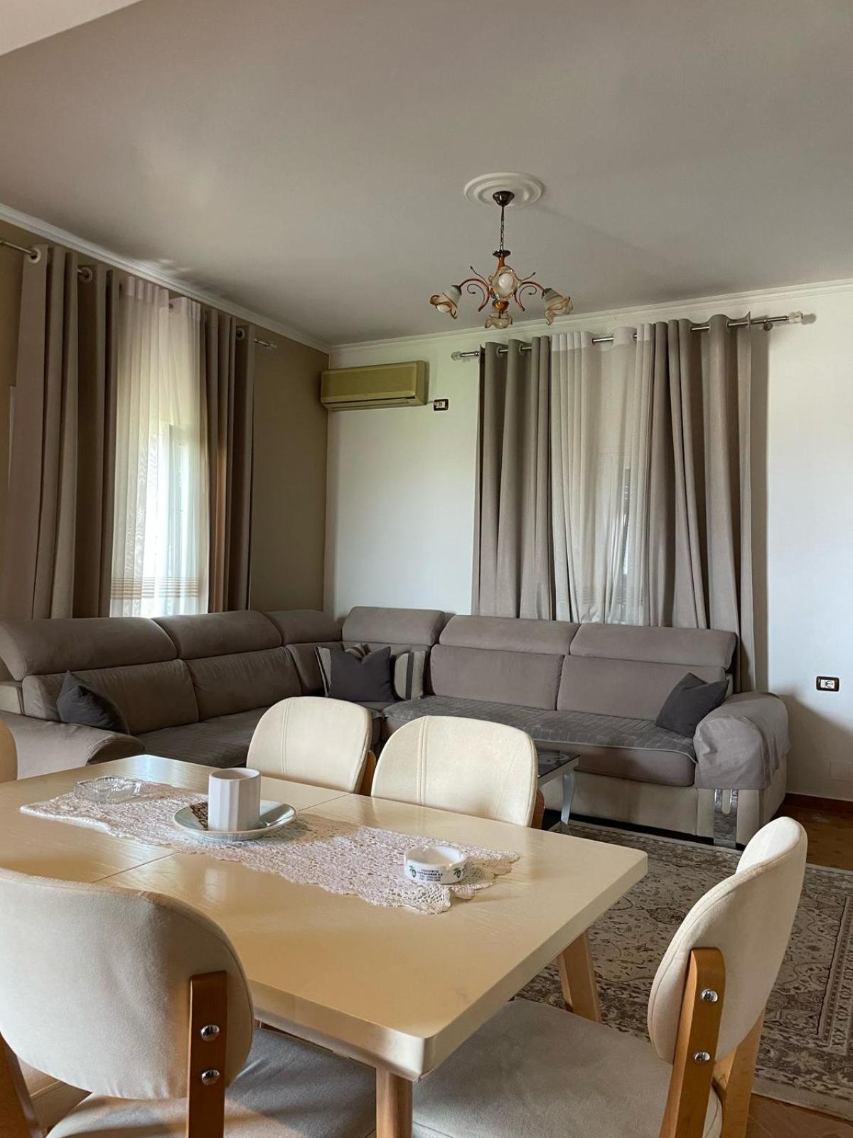 Guest House Ilir Берат Экстерьер фото